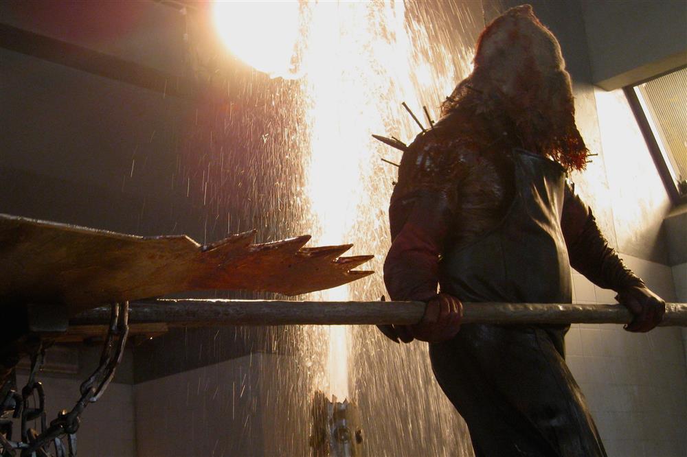 Trật tự nằm nhà phòng dịch Covid-19, xem phim gì để không phí hoài thời gian?-2