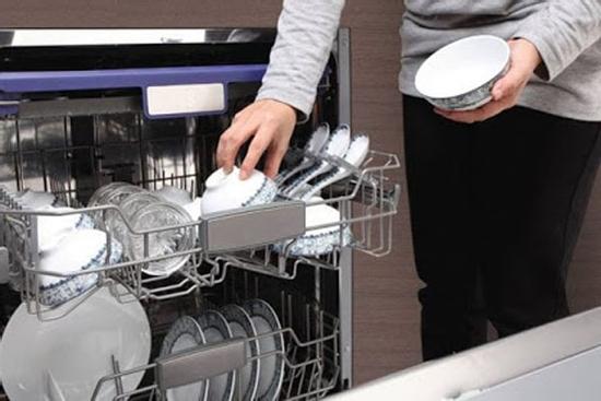 Mẹo khử mùi, làm sạch máy rửa bát và các thiết bị nhà bếp