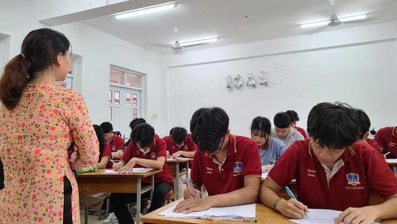 Học sinh TP.HCM tạm ngưng đến trường từ 10/5-1