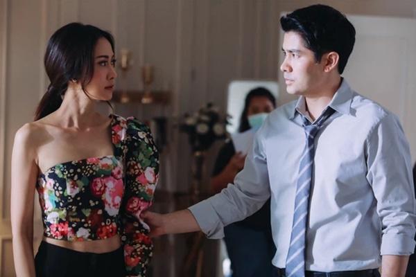 Chồng cũ quỳ trước cửa nhà, bố mẹ tôi đuổi khéo thì một chuyện bất ngờ xảy ra-3