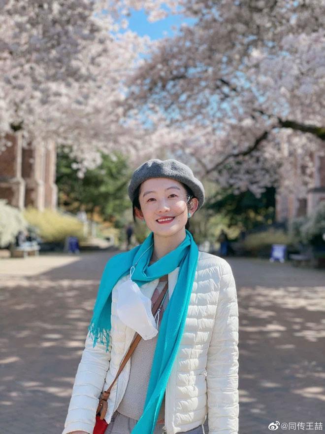 Rộ tin Bill Gates cặp tiếp viên hàng không xinh đẹp, vợ bất lực đòi ly hôn-4