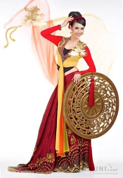 Khánh Vân khiến fan Việt rần rần chỉ vì bộ đồ ngủ tại Miss Universe 2020-11