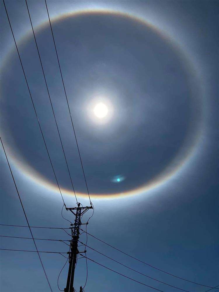 Sự thật vòng tròn như hành tinh lạ xuất hiện trên trời nhiều ngày nay-13