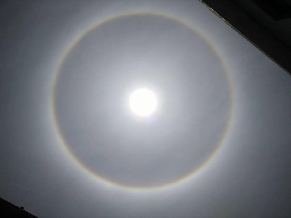 Sự thật vòng tròn như hành tinh lạ xuất hiện trên trời nhiều ngày nay-16