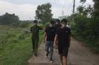 4 người Trung Quốc nhập cảnh trái phép bỏ chạy tới cánh đồng thì bị bắt