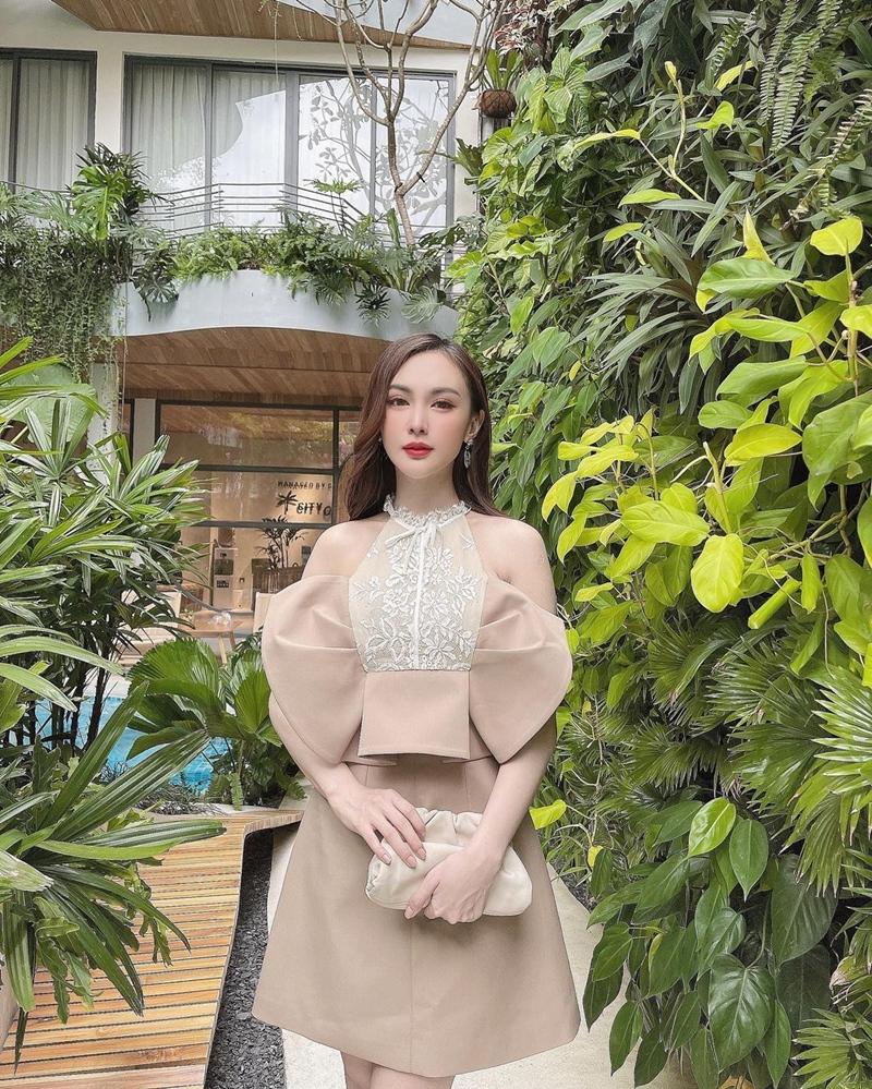Street style: Võ Hoàng Yến hóa nàng thơ - Minh Triệu diện áo khoét ngực chất chơi-6