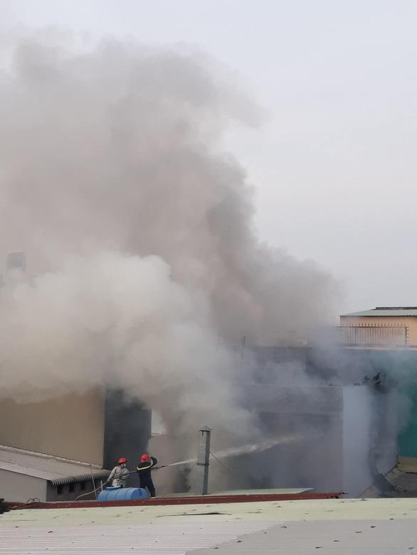 Cháy lớn nhà dân ở TP.HCM, 7 người chết-4