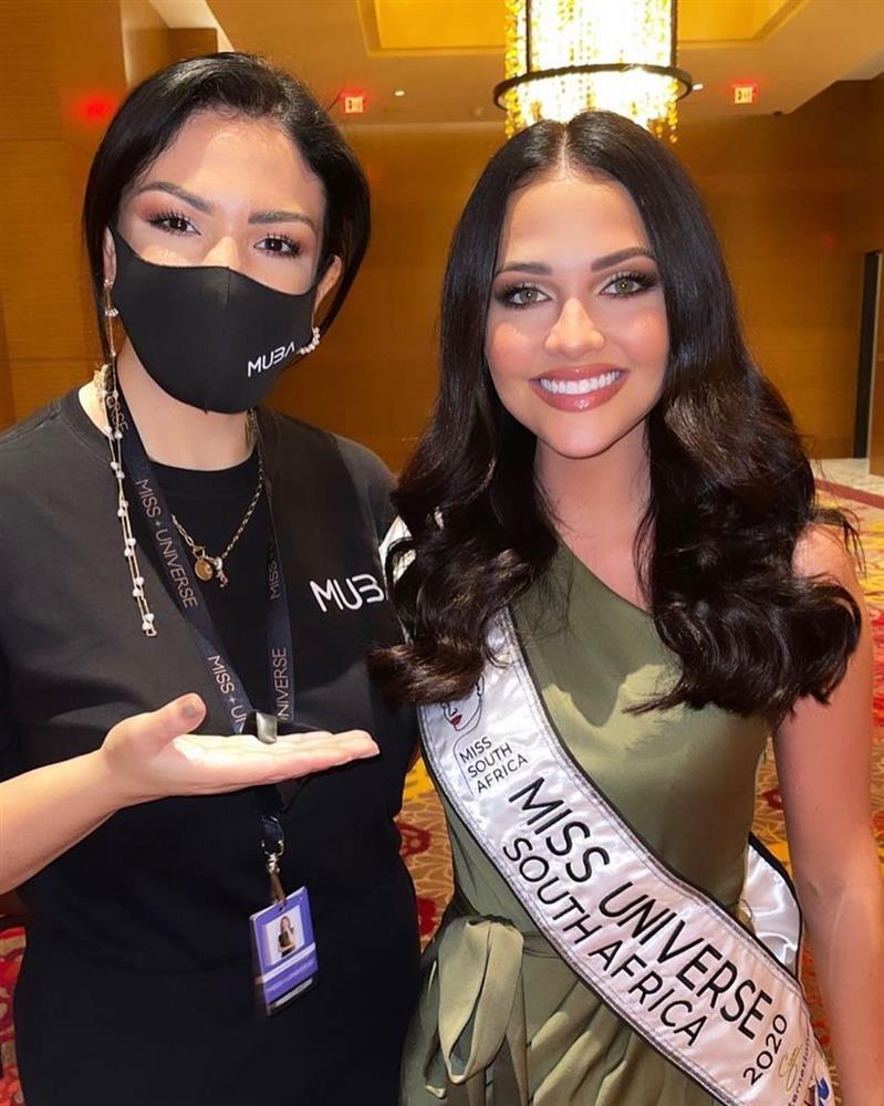 Khánh Vân lấy điểm 10 tinh tế khi nhập cuộc Miss Universe 2020-12