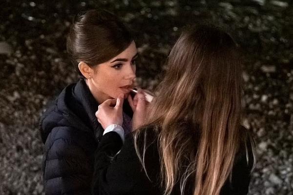 Emily in Paris 2: Bộ phim này dở, thích quá đi mất thôi!-8