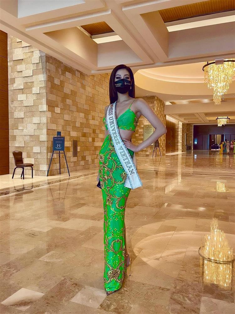 Đối thủ mạnh bậc nhất Miss Universe 2020 trầm trồ vì Khánh Vân-5