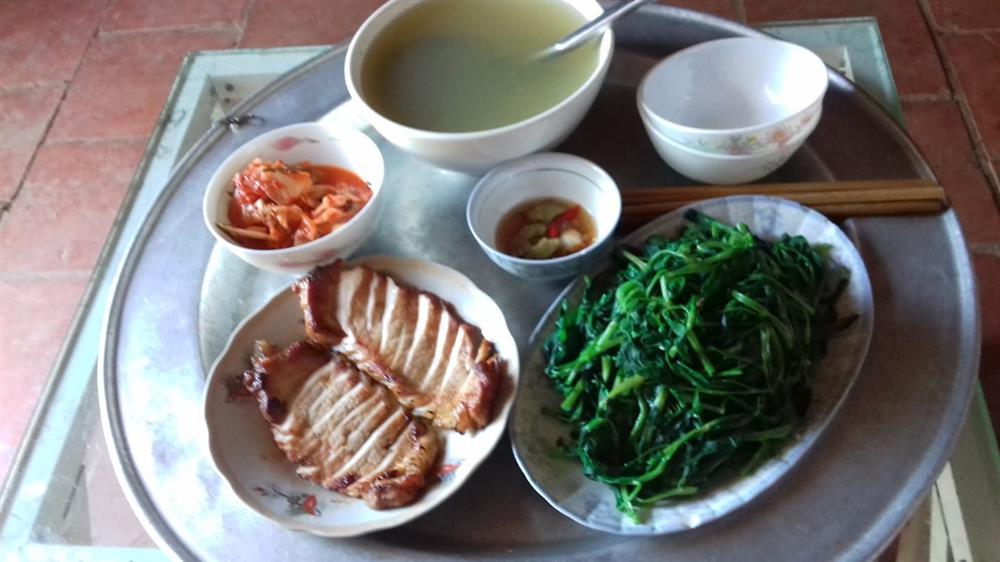 Bị chồng thách nấu cơm tối 3 món với 40k, vợ được 500 chị em tư vấn chất lừ-9