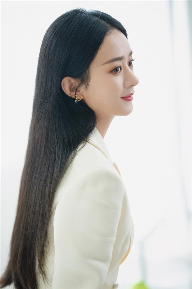 Nhan sắc Triệu Lệ Dĩnh thăng hạng sau ly hôn-4