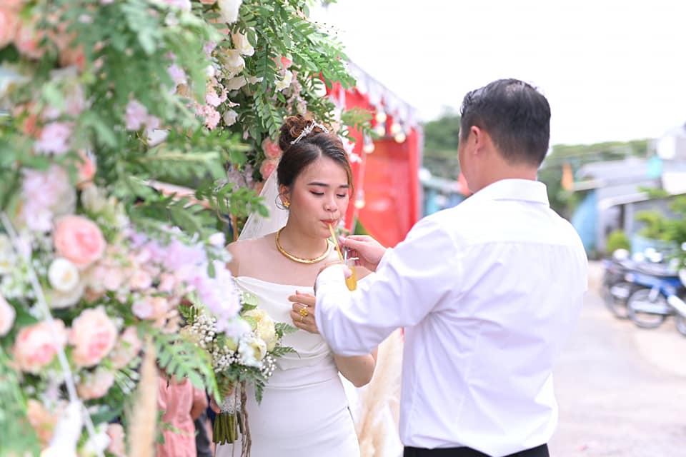 Full ảnh ăn hỏi thánh sún Ngân Thảo, chú rể âu yếm ngọt lịm tim-6