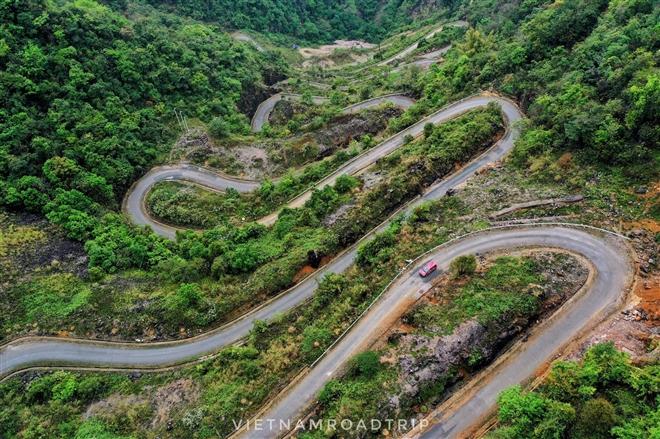Hơn cả tứ đại đỉnh đèo, đây mới là đèo đáng sợ nhất Việt Nam với 14 khúc cua dốc-2