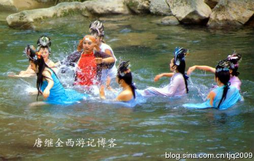 Tây Du Ký: Loạt cảnh nhạy cảm trong bản cải biên khiến khán giả ngượng chín mặt-1