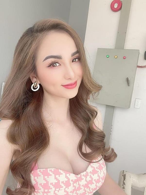 Hoa hậu Diễm Hương dí dỏm: "Em xấu quá nên không ai yêu".