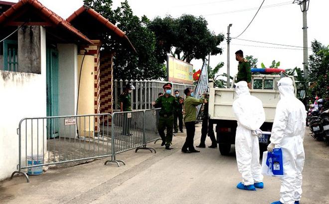 4 nữ sinh lớp 12 ở Gia Lâm nhiễm Covid-19: Truy vết khó khăn do F1 đều là học sinh-1