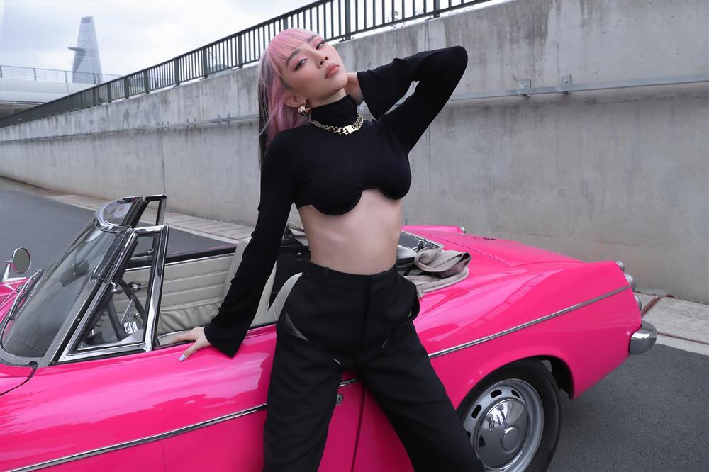 Croptop nâng chân ngực - Item hot trend được lòng cả sao Việt lẫn sao ngoại-7