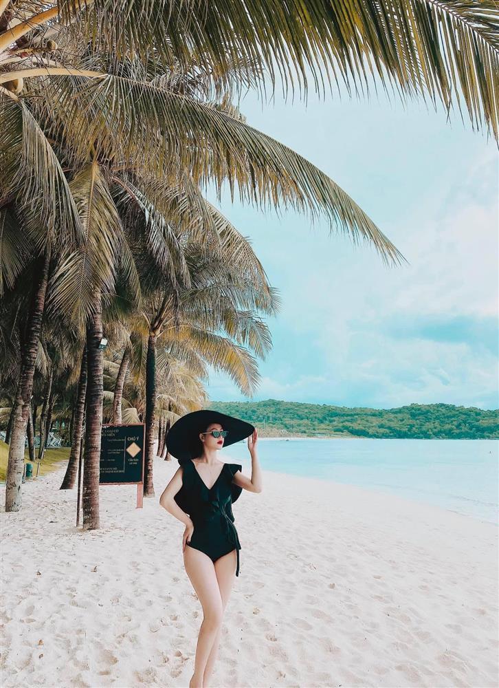 Minh Hung Hãn diện bikini siêu HOT khác hẳn gái quê Hướng Dương Ngược Nắng-7