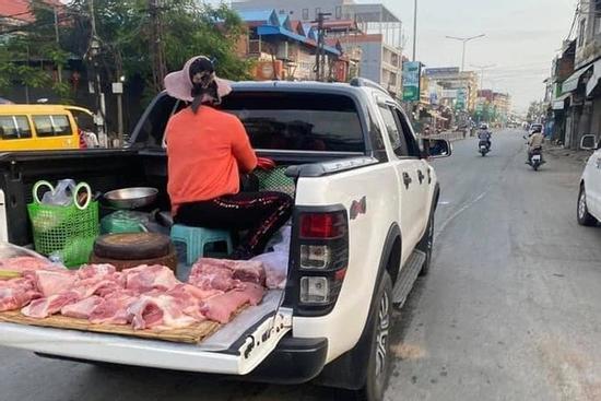 Sắm hẳn ô tô để bán thịt, chị gái: 'buôn bán vì đam mê chứ lời lãi gì tầm này'