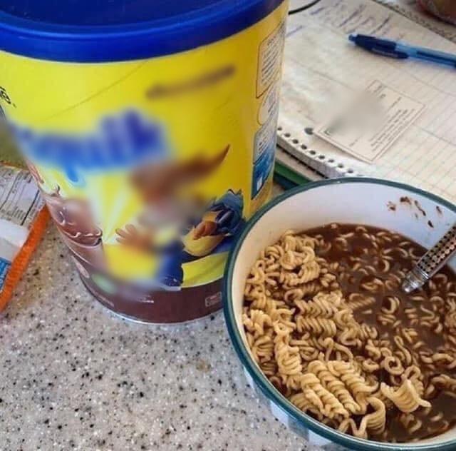 Vô tư lấy nước tắm nấu mì tôm, thanh niên nhận cái kết đắng ngay sau đó-3