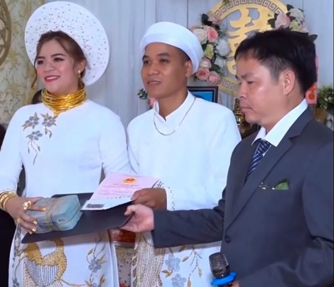 Cặp đôi miền Tây số hưởng, nhận hồi môn sương sương cũng chục tỷ-3