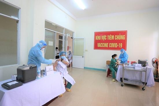 Quảng Ngãi ghi nhận 8 trường hợp sốc phản vệ sau khi tiêm vắc xin Covid-19