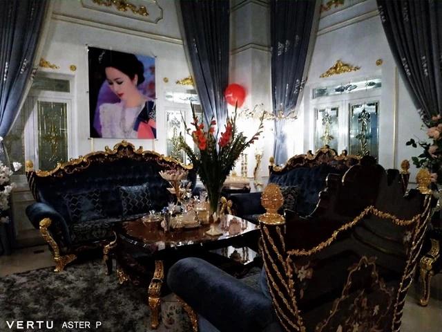 Vợ đại gia Dũng Lò Vôi: Dát kim cương lóa mắt, lướt Rolls-Royce 30 tỷ-16