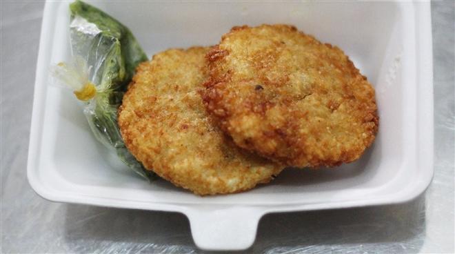 Xôi bọc rươi chiên: Giá rẻ bèo nhưng là thứ đặc sản rất quý của Hải Phòng-3