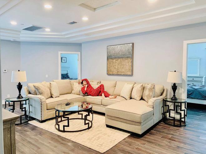 Không gian sống cực sang chảnh của Lệ Quyên tại Mỹ-10