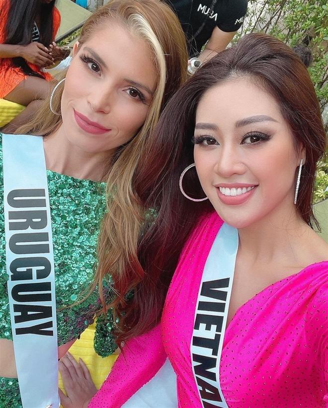 Khánh Vân diện đầm quả thanh long gây tranh cãi mở màn Miss Universe-2