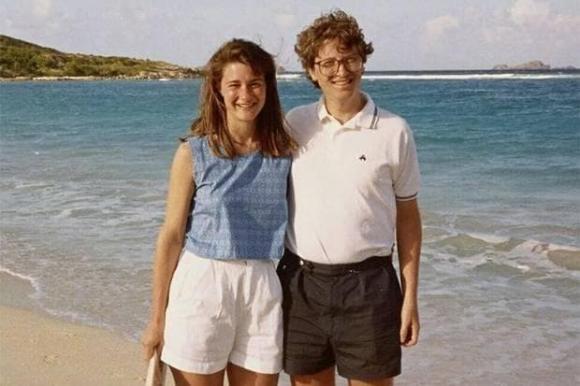 Ngoại hình không thể nhận ra của tỷ phú Bill Gates sau 3 tuần ly hôn-4