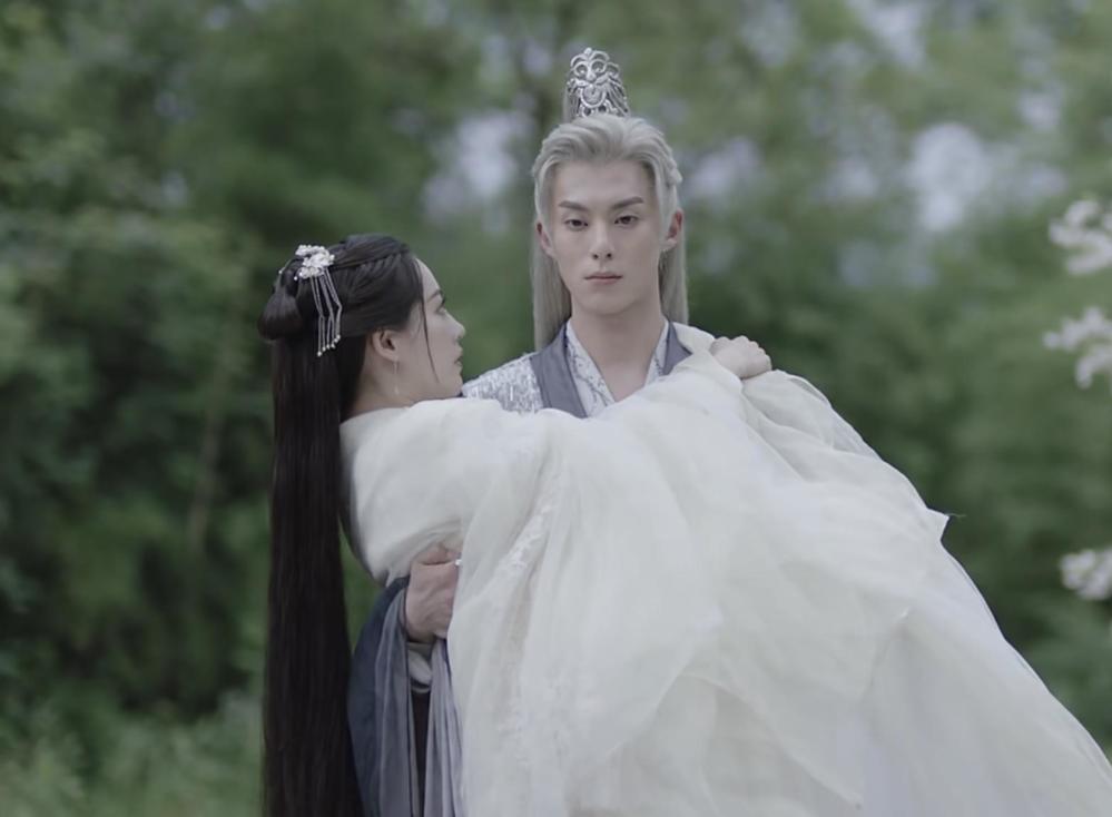 Vương Hạc Đệ bị chê diễn xuất đơ như ma nơ canh trong Ngộ Long-1