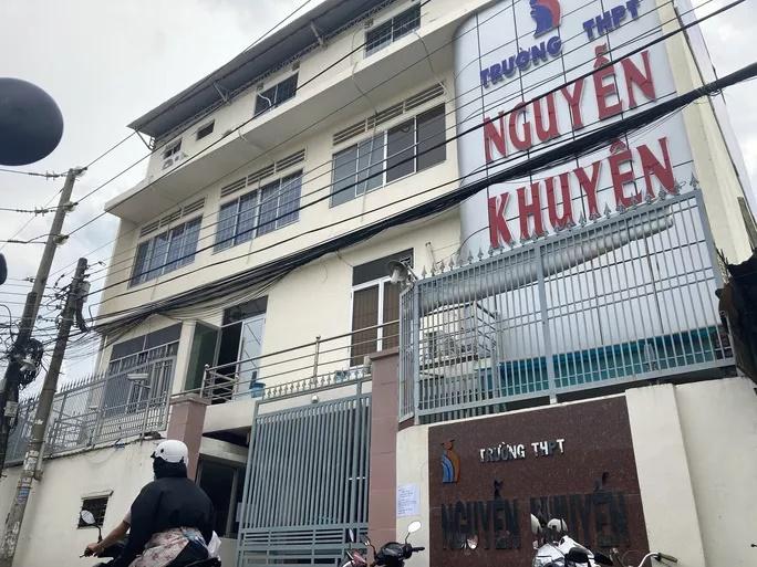 Đồng Nai: Nữ sinh xăm tên lên ngực, đăng facebook bị buộc thôi học-1