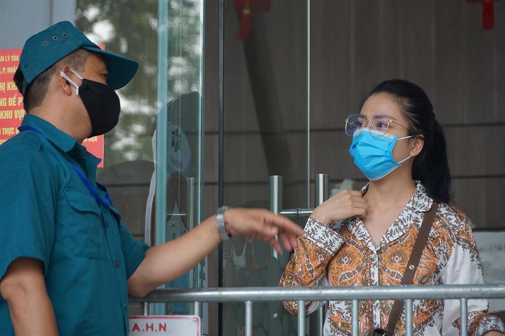 Hà Nội: Phong tỏa khu dân cư phố Lê Văn Lương và Nguyễn Lương Bằng-12