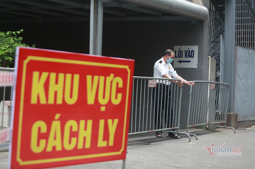 Hà Nội: Phong tỏa khu dân cư phố Lê Văn Lương và Nguyễn Lương Bằng-2