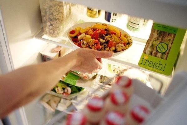 Bé 12 tuổi nguy cơ mù vĩnh viễn vì loại đồ ăn được giới trẻ ưa chuộng-2