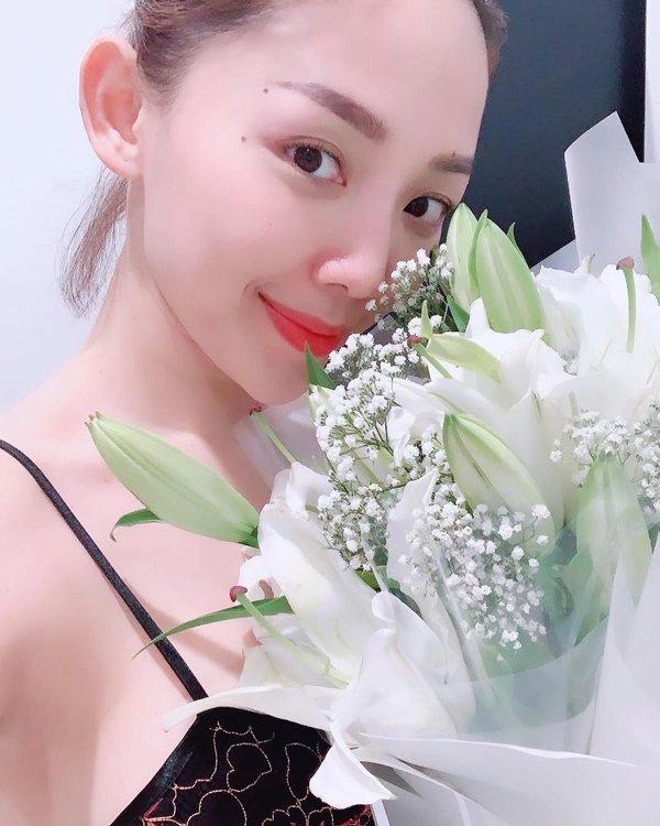 Tóc Tiên khác xa giữa ảnh tự đăng và ảnh bị tag-5