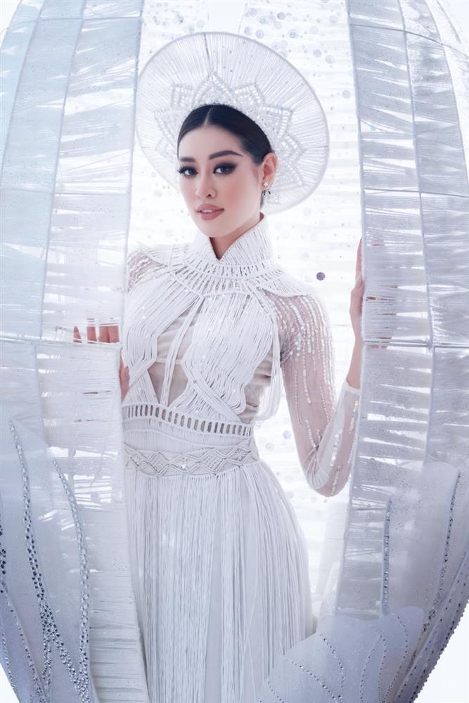 Khánh Vân bầm dập vì Quốc phục Kén Em khiến fan lo cho đêm chung kết Miss Universe-7