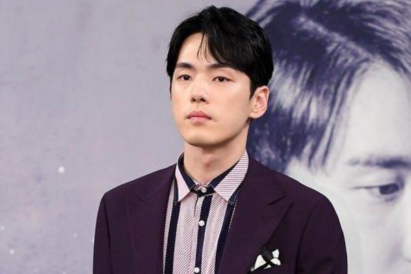 Kim Jung-hyun tái xuất sau lùm xùm bạn gái cũ thao túng-3