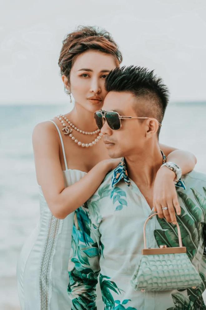 Đẳng cấp phu nhân thượng lưu: Từ biệt thự, villa, siêu xe,… cứ chồng cho là em xin!-1