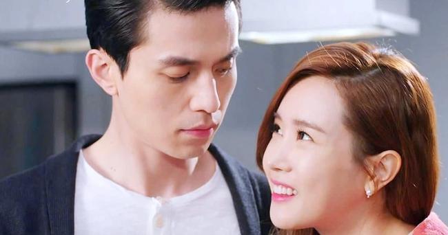 Bước chân lên cầu thang khu tập thể nhà bạn trai, đứng hình vì một người đàn ông đã ôm chặt-1