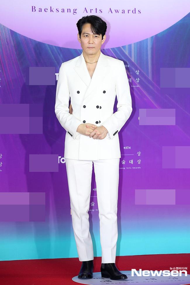 Dàn sao khủng nô nức váy áo đổ bộ Baeksang Arts Awards 2021-8