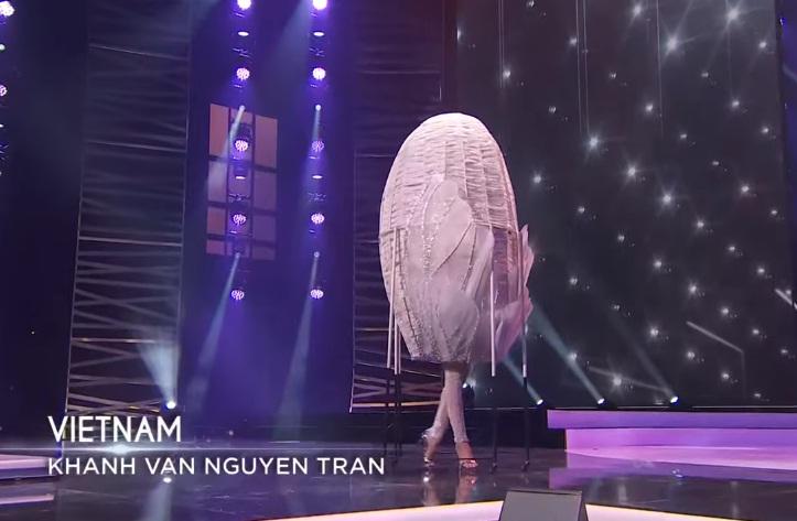 Sao Việt nổi da gà khi xem Khánh Vân thi quốc phục Miss Universe 2020-1