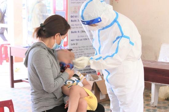 Bé gái 7 tuổi ở Đà Nẵng dương tính Covid-19 là F2, trong khi F1 âm tính