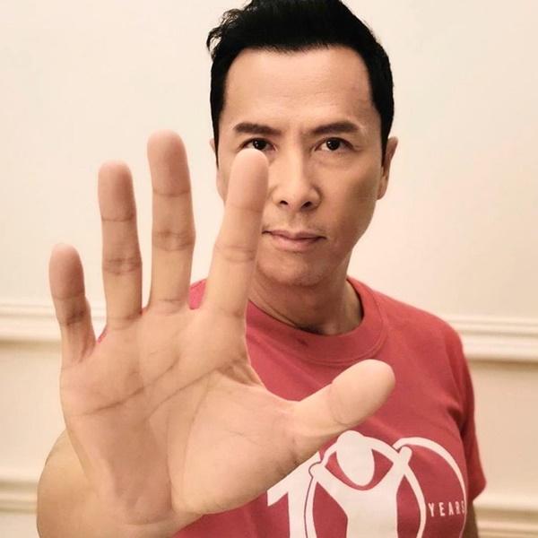 Tên tuổi Chân Tử Đan càng ngày vươn xa trên thế giới nhưng khác với nhiều diễn viên ước mơ được có cơ hội đóng phim Hollywood, Chân Tử Đan lại sẵn sàng khước từ những dự án phim tại kinh đô điện ảnh này.