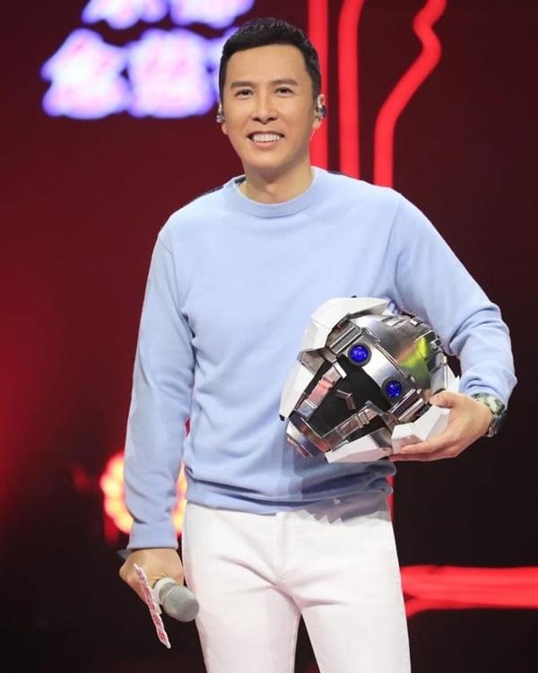 Không chỉ vậy, Chân Tử Đan còn làm đạo diễn hành động và nhà chỉ đạo võ thuật.