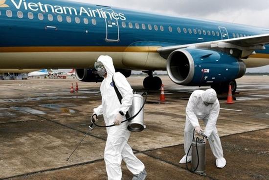 Truy vết 69 hành khách chuyến bay VN1559: Có người cúp máy, có người chửi luôn