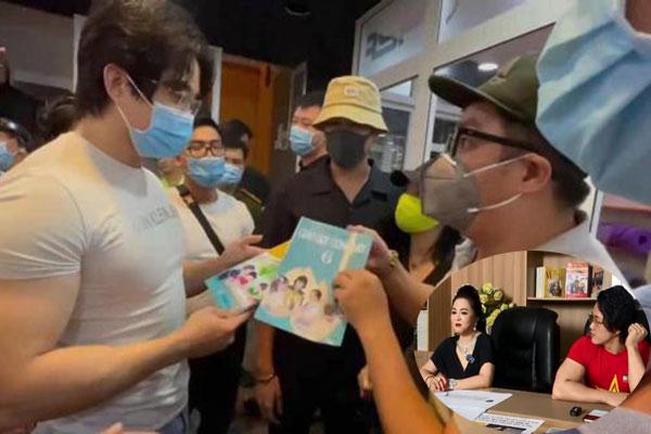 Con trai phản ứng khi Hoài Linh bị mắng không lên tiếng bị nghĩ xấu ráng chịu-7