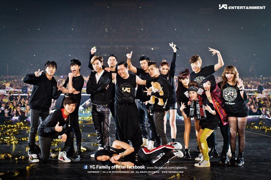 Fan xót xa nhìn lại bức ảnh YG Family năm nào giờ chỉ còn mỗi BIGBANG-2